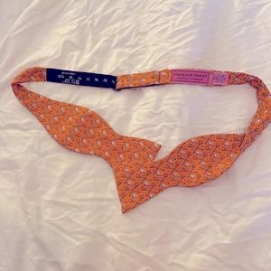 Vineyard vines bow tie all silk